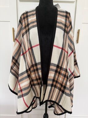 NWT  Fraas Plaid Open-Front Cape in Ivory, Beige and Black